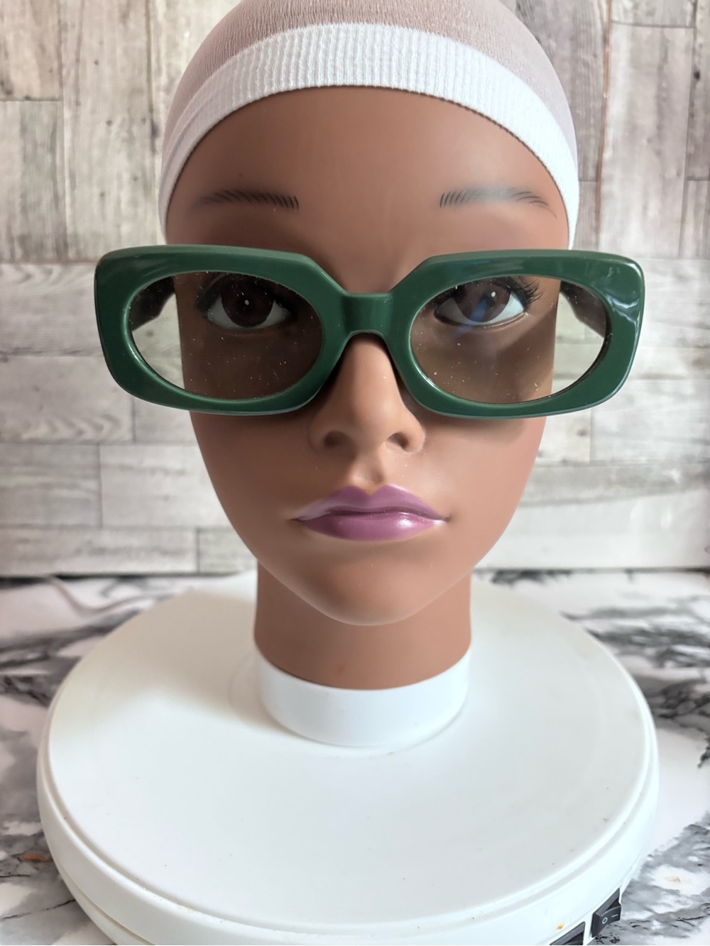 Fashionomics Green Rectangular Acetate Sunglasses